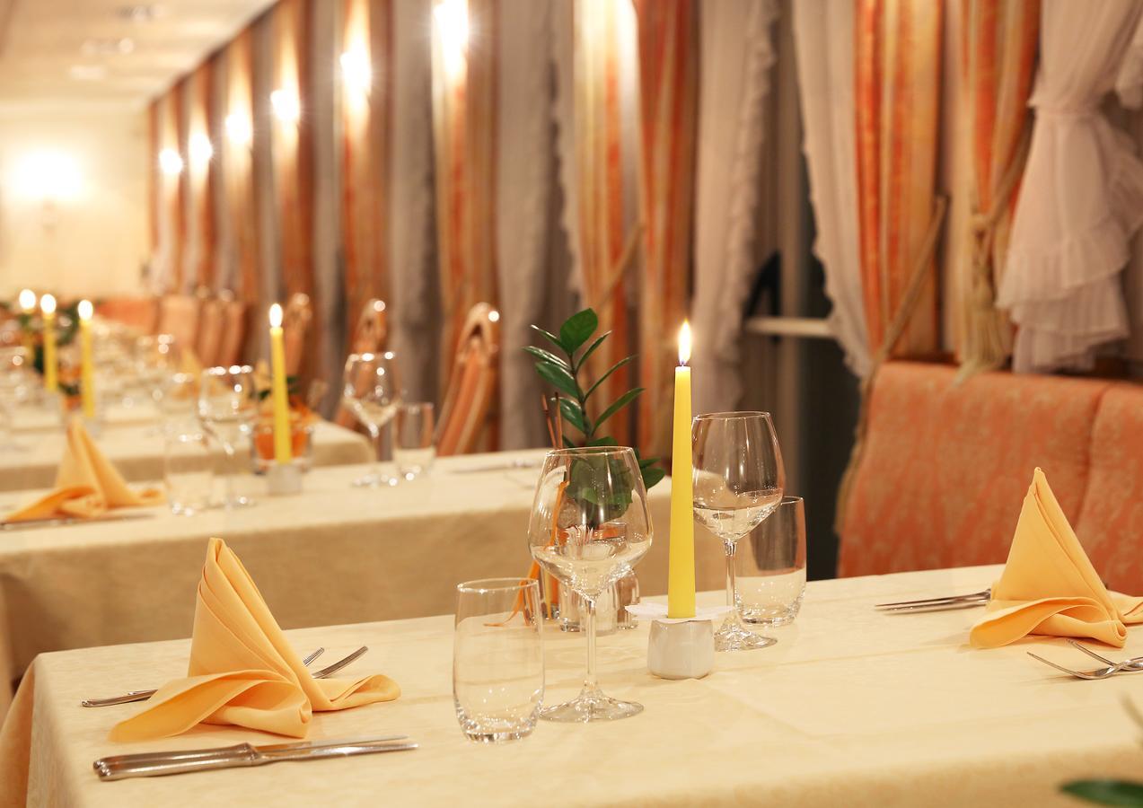 Hotel Maria Theresia Silandro Eksteriør bilde