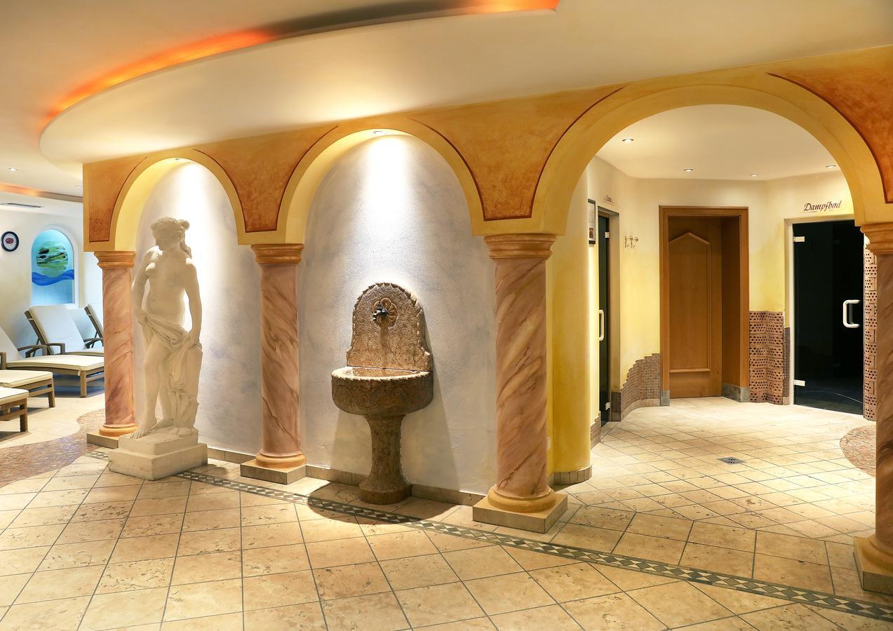 Hotel Maria Theresia Silandro Eksteriør bilde